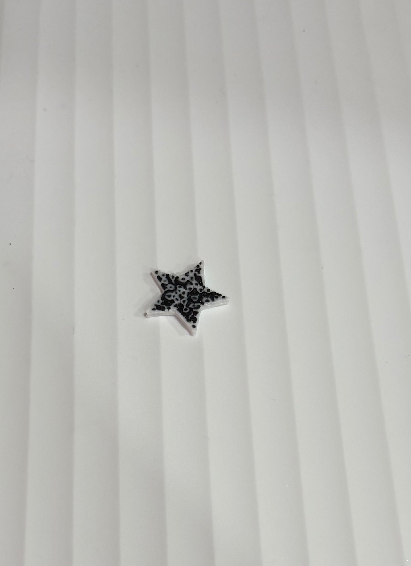Black/ White Leopard Star
